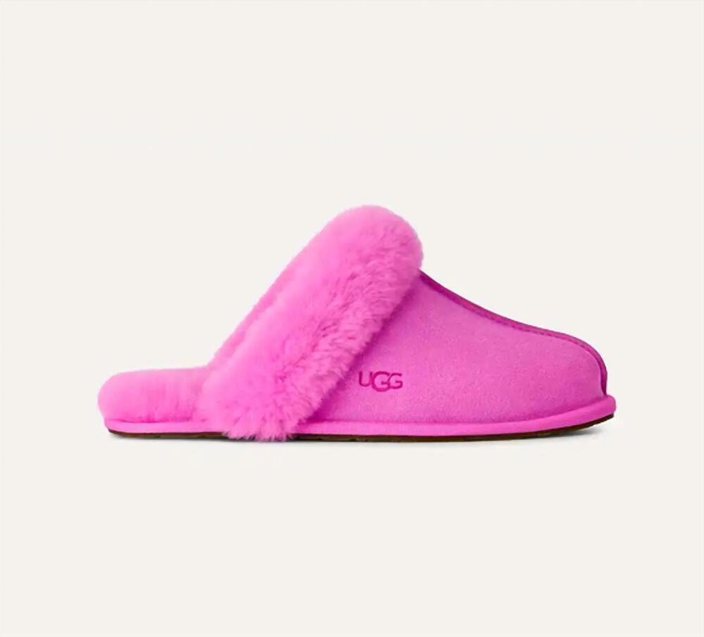 NEW UGG women's scuffette slip-on slippers in bright fuchsia